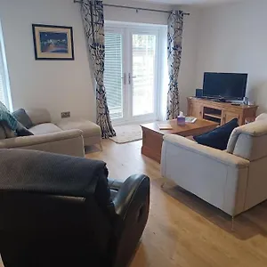 https://admirals-view-apartment-1.yorkshirehotels.net
