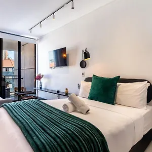 https://the-flamingo-in-sea-point-central_aircon_fibre.hotels-capetown.com